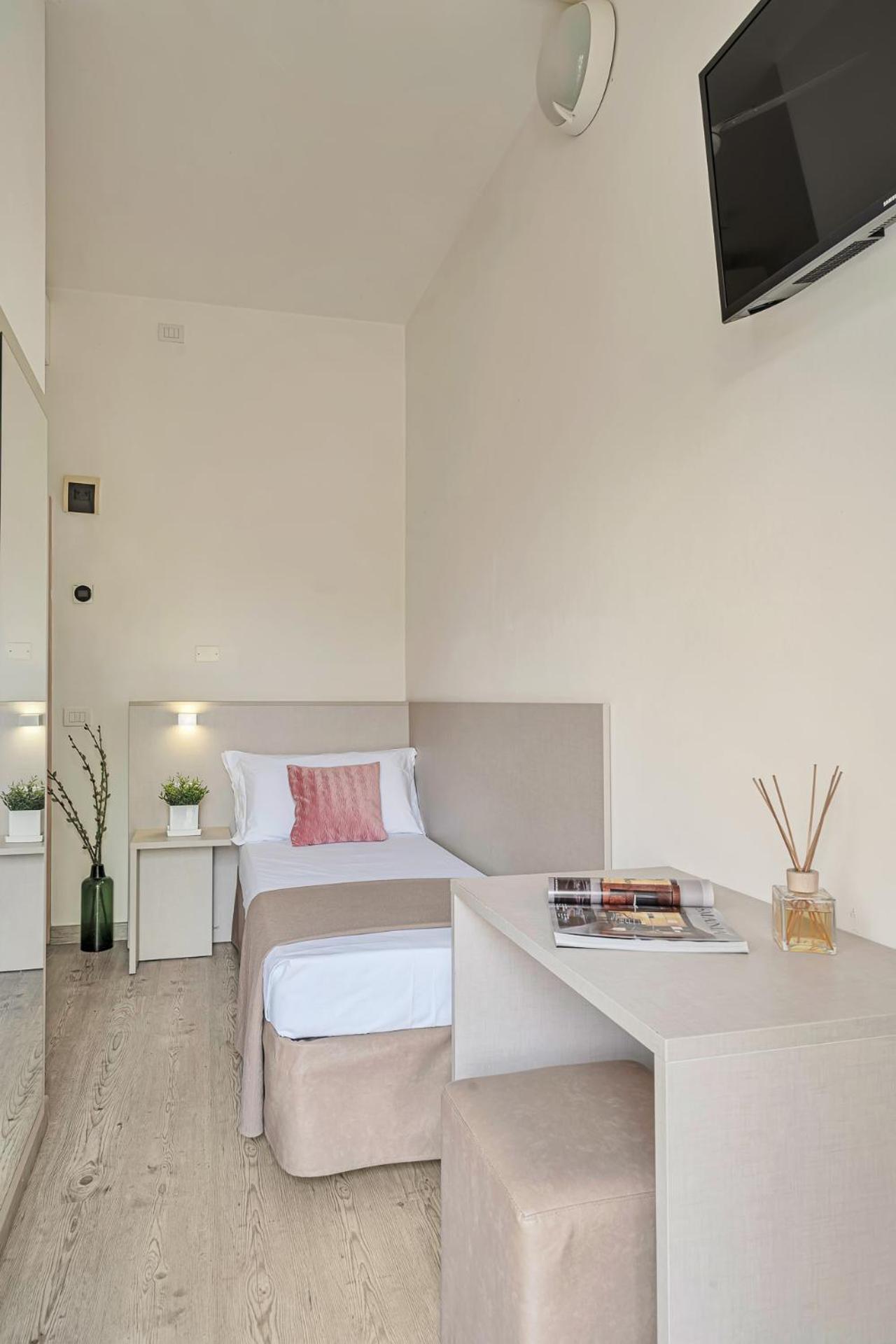 Lux Hotel